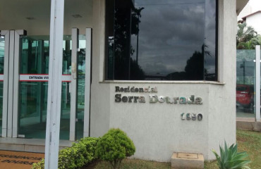 St. N. Ferroviário 3/4 - Ed. S. Dourada 101 Bl 4B